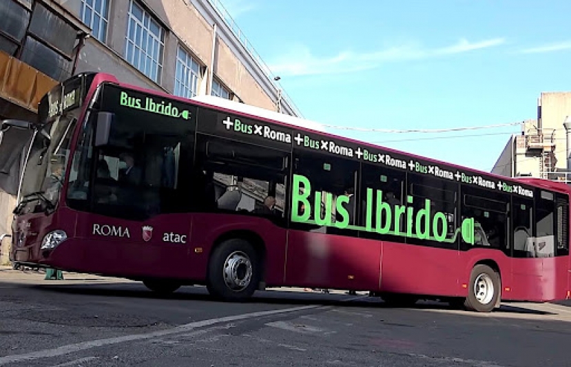 Trasporti: a Roma inizia la rivoluzione green di Atac con l&#039;arrivo di uno dei primi autobus ibridi