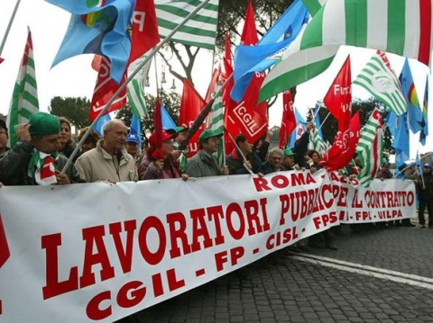 Pubblica Amministrazione: protesta dei lavoratori per il rinnovo del contratto. Dadone ha convocato per domani i sindacati