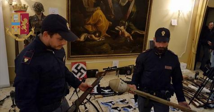 Siena: dopo il sequestro di armi si indaga per stabilire quanto sia grande la rete di estrema destra del Mis