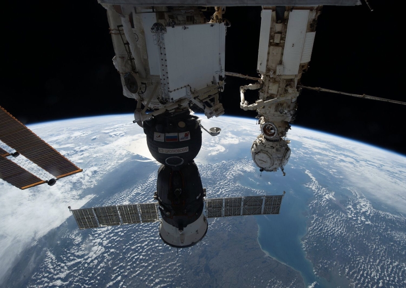 Spazio: inviata da Mosca la Soyuz MS-23 per riportare a terra 3 astronauti rimasti bloccati da tempesta meteoriti