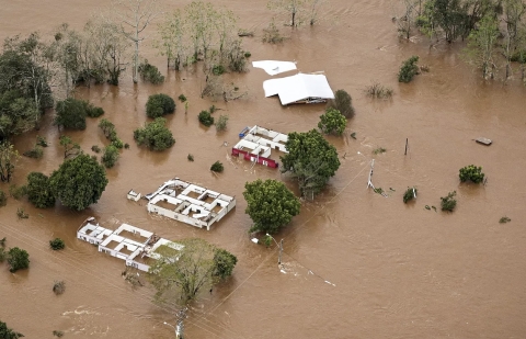 Brasile: inondazioni nel Sud-Est del paese con 25 vittime. Evacuate oltre 5mila persone