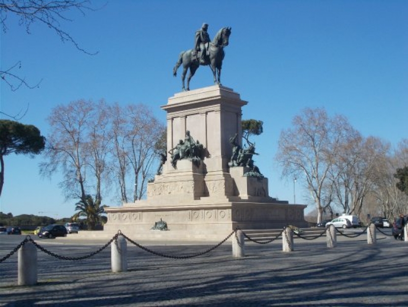 Roma: un temporale azzoppa il cavallo della statua di Garibaldi al Gianicolo