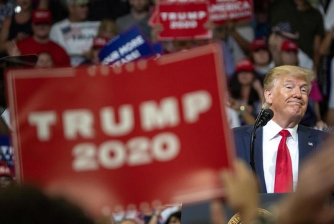 La marcia forzata di Trump dopo la positività al Covid: la campagna elettorale dalla Florida allo Iowa