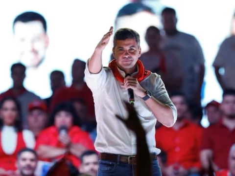 Paraguay al voto per l’elezione del presidente. In corsa Santiago Pena e il liberale Efrain Alegre