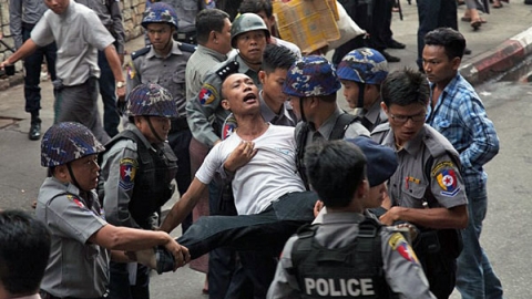 Myanmar: dalle proteste al conflitto di un popolo. Uccise 217 persone dal golpe del primo febbraio
