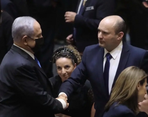 Israele, varato il governo ad “otto” con il premier Bennet dopo 12 anni dì Netanyahu