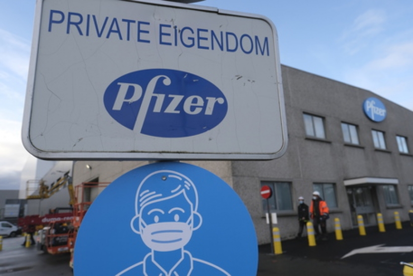 Vaccini Pfizer: il carico proveniente dal Belgio è arrivato in Italia scortato dai Carabinieri