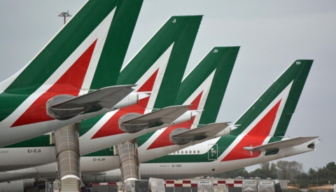 Ex Alitalia: la corsa con il tempo per evitare le casse in rosso e le pressioni sull’UE