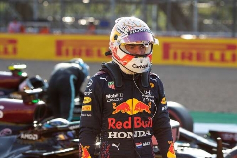 F1, Gp di Silverstone: è Max Verstappen (Red Bull) a vincere la Sprint Race davanti Hamilton e Bottas