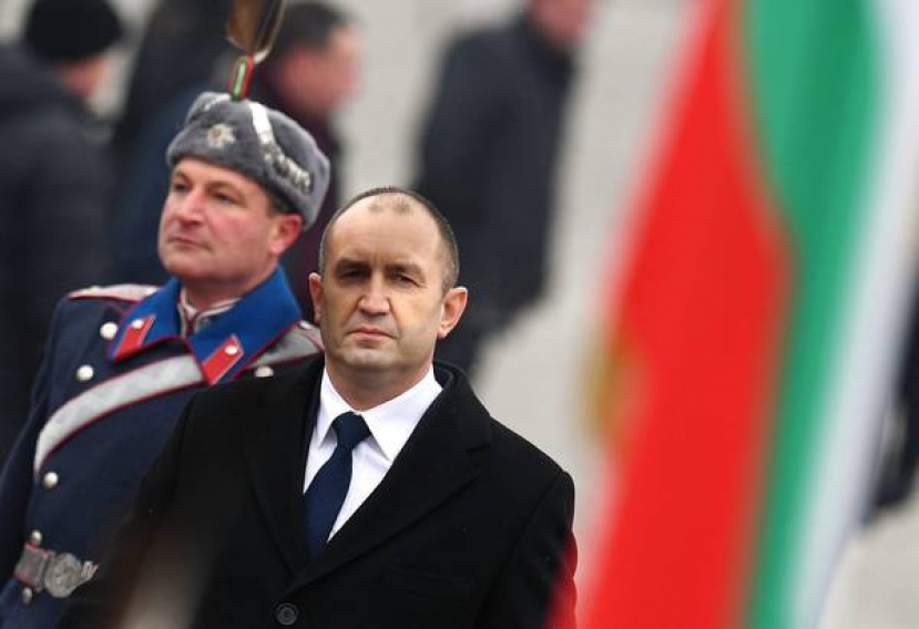 Ballottaggi Bulgaria: il presidente uscente Radev favorito nella sfida con il rettore Ghergikov