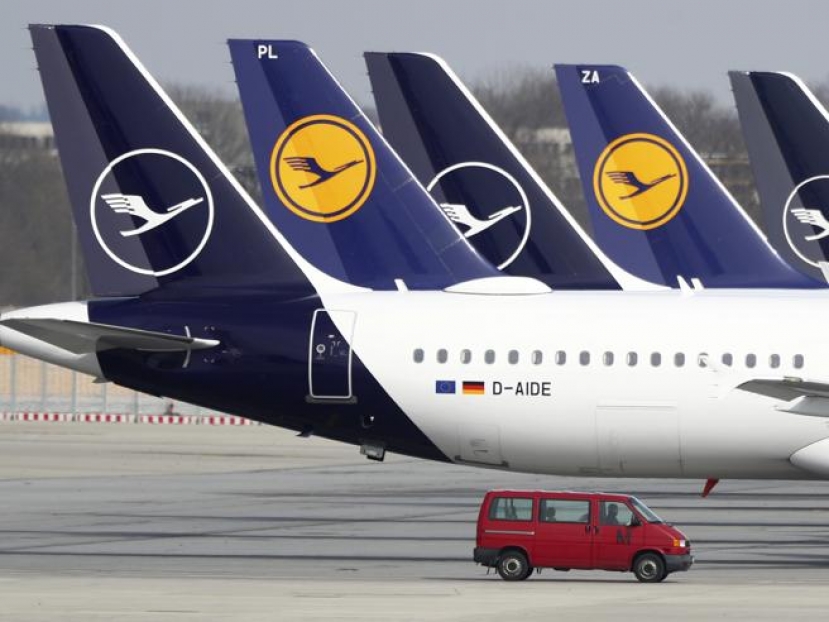 Omicron costringe Lufthansa a cancellare 33 mila voli. Spohr (AD): &quot;Ridotte le prenotazioni fino a febbraio&quot;