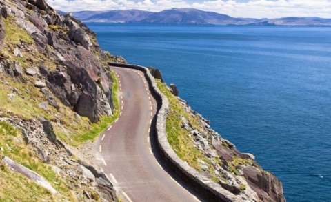 Irlanda: viaggio nella Wild Atlantic Way, la più lunga strada costiera del mondo con i suoi 2.500 chilometri