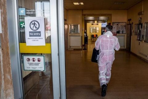 Coronavirus: restano i positivi della Lombardia ma il monitoraggio nazionale vede meno di 4 mila pazienti ricoverati in strutture ospedaliere
