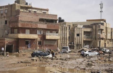 Libia devastata dal ciclone Daniel. Due dighe rotte spazzano via oltre 2mila vite a Derna