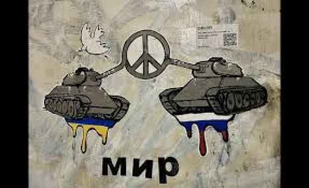 Street Art: in mostra a Roma le opere di Laika. Dall’abbraccio di Zaki e Regeni al conflitto in Ucraina