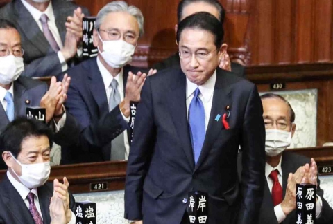 Giappone, Fumio Kishida è il nuovo premier che oggi presterà giuramento per la guida del paese