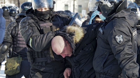 Proteste Navalny: il Cremlino respinge le voci di repressioni "è solo contrasto a manifestazioni non autorizzate"