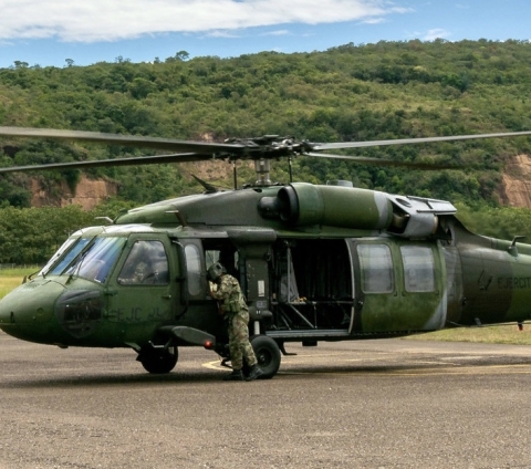 Colombia: un elicottero militare Black Hawk si è schiantato al confine con Panama. Morti 4 membri e tre feriti gravemente