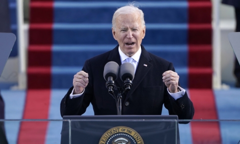 Anniversario assalto Capitol Hill, Biden "Non possiamo permettere la violenza politica come norma"