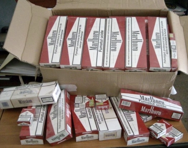 Traffico tabacco: sequestrati dalla GdF, tra Napoli e Caserta 1800 kg di sigarette di contrabbando