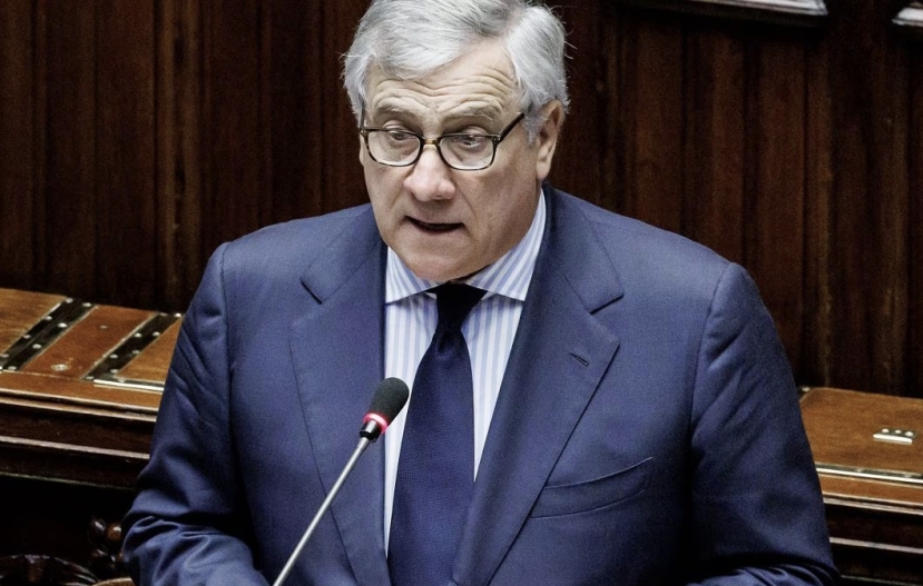 Migranti, Tajani illustra l’intesa Italia-Albania alle Camere: “L’intesa non viola il diritto Ue”
