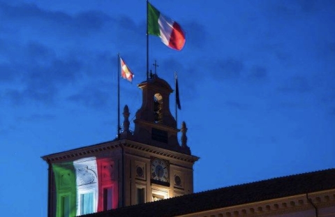 227º Anniversario Tricolore, Mattarella: “Simbolo della Patria rende vivi i valori della Costituzione”