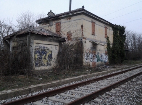 Novara: ragazza 19enne muore travolta da un treno a Fontaneta d’Agogna. Ancora da chiarire la dinamica