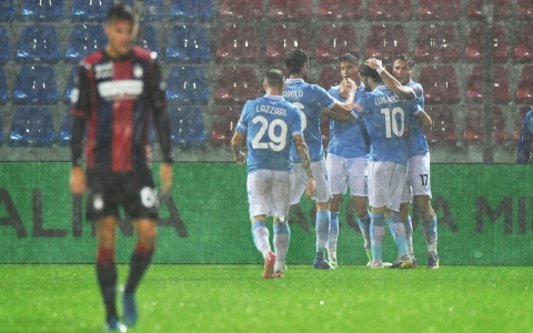 La Lazio batte il Crotone 0-2 con i gol di Immobile (21') e Correa (58')
