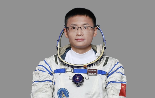 Missione spaziale cinese alla stazione di Tiangong: a bordo un civile. Sarà il prof. Gui Haichao