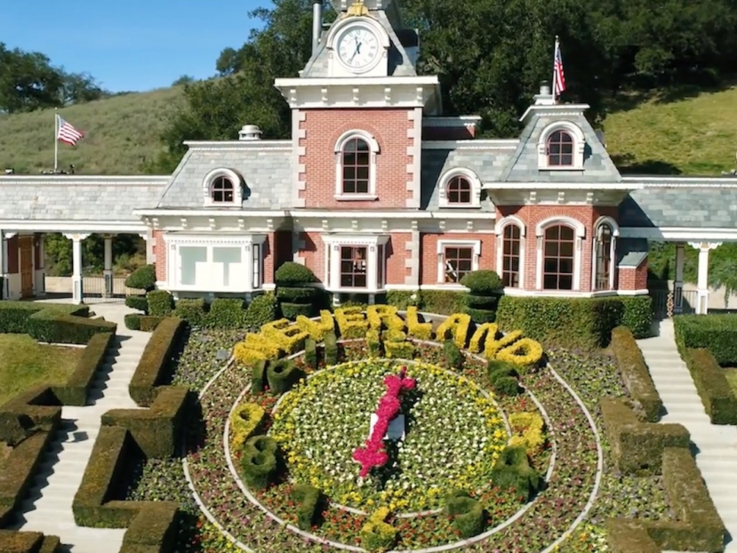 Il ranch “Neverland” che fu di Michael Jackson acquistato sotto costo dal miliardario Ron Burkle