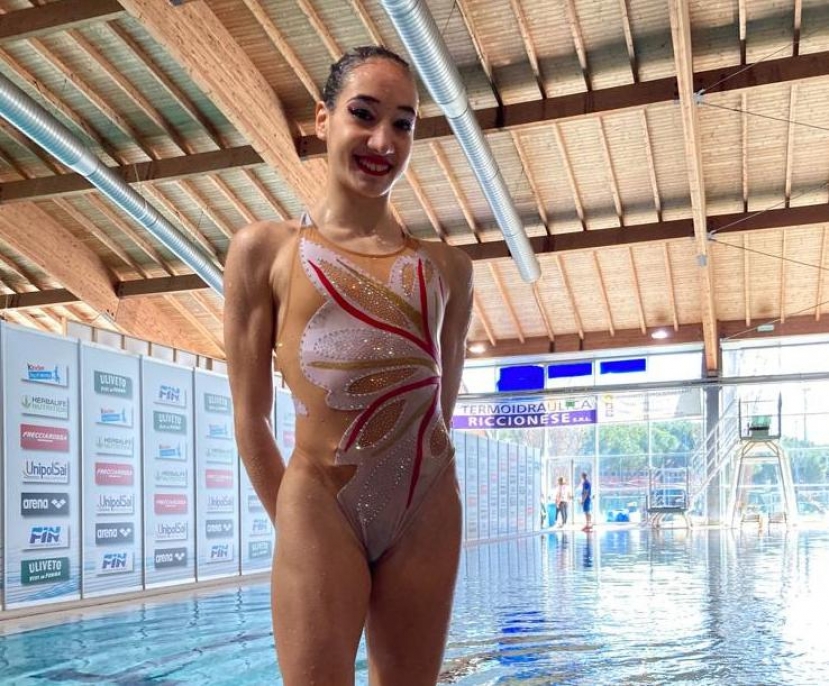 Nuoto sincronizzato: gli assoluti di Riccione accendono i riflettori su Alessia Negroni, classe 2006