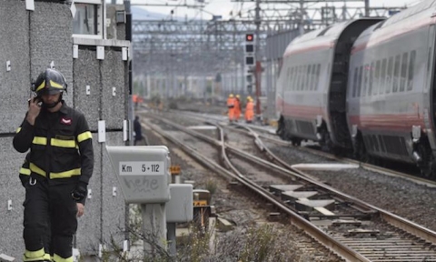 Firenze-Bologna: treno merci deragliato interrompe la circolazione anche dell’alta velocità