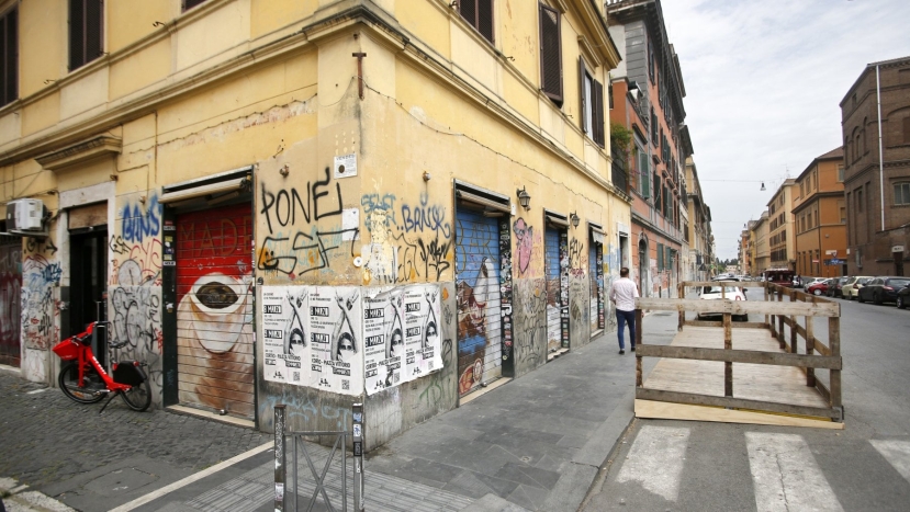 Aggressione a Roma: nel quartiere San Lorenzo un 36enne ferisce con le forbici tre persone. Uno è grave