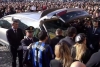 Addio Sinisa: in 2mila ai funerali di Mihajlovic. Al corteo funebre anche Totti, Mancini e Morandi