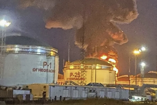 Russia: incendio in una raffineria di Krasnodar vicino ai porti del Mar Nero