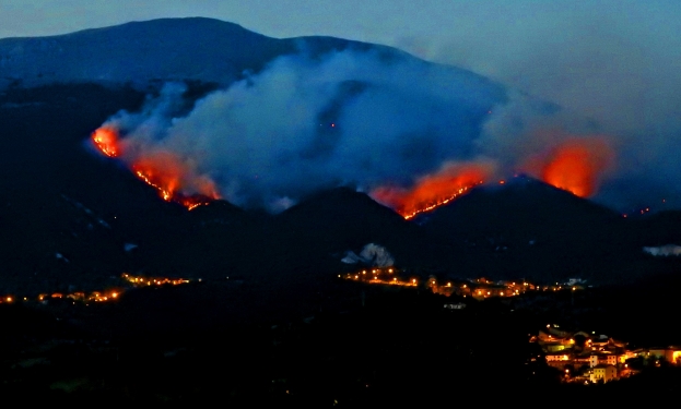 Incendi dolosi nell&#039;area boschiva dell&#039;Aquila. Trovati 3 inneschi