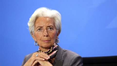 Inflazione, Lagarde: “Se aumentano i tassi d’interesse, depositi ed interessi dovrebbero essere retribuiti di più”