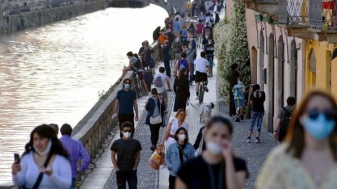 Milano: già pronto in “tasca” del sindaco Sala un provvedimento per la chiusura dei Navigli se si viola il distanziamento sociale