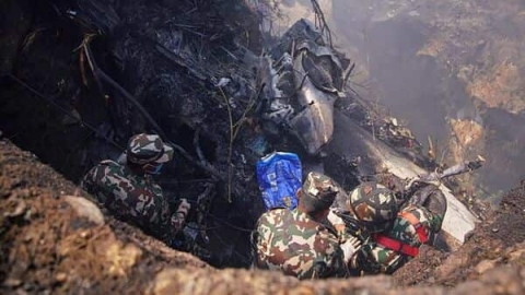 Nepal: indetta la Giornata di lutto nazionale per le 72 vittime dell'incidente aereo della Yeti Air