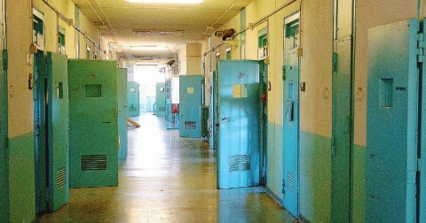 Violenze nel carcere di Santa Maria Capo Vetere: 108 agenti e funzionari rinviati a giudizio