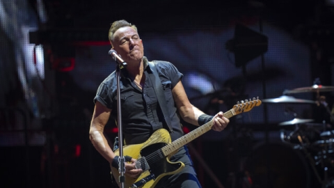 Ferrara, il concerto di Springsteen si farà. Piantedosi: “Dare un segnale di proseguire la vita”