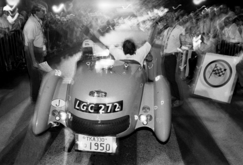 Mille Miglia: in mostra a Brescia 60 foto scattate con fotocamere vintage da Giacomo Bretzel
