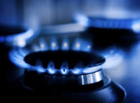 Energia: arriva il decreto per bonus benzina e Iva al 5% sul gas. Lunedì in CdM