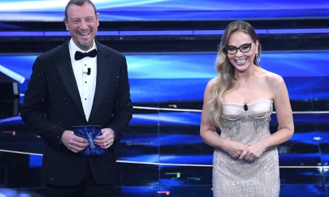 Sanremo 2022: la seconda serata nel segno di Laura Pausini e la comicità di Checco Zalone
