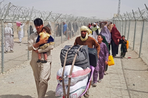 Afghanistan: i talebani autorizzano un corridoio per chi possiede permessi di viaggio stranieri