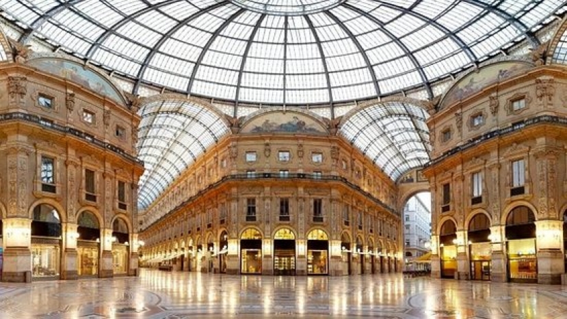 Ritorno al passato per la Galleria Vittorio Emanuele II a Milano con il &quot;caffè letterario&quot; della Libreria Bocca
