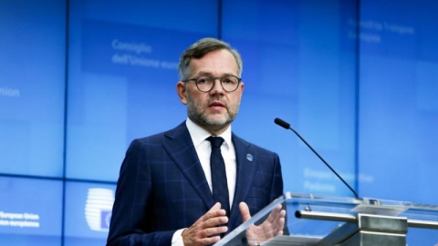 Roth (Affari Europei Ue): ammonisce "E' irresponsabile ritardare il Recovery" rivolto a Ungheria e Polonia
