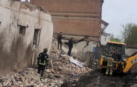 Attacco russo a Kupiansk (Ucraina), confermate le 49 vittime. Zelensky: “Brutale crimine”