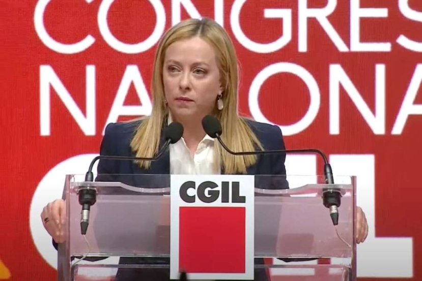 Congresso Cgil: l’intervento divisivo della premier Meloni. Applausi al ricordo di Biagi