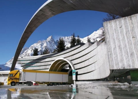Chiusura traforo Monte Bianco: i presidenti delle Unioni Montane della Val di Susa chiedono un incontro con il Prefetto